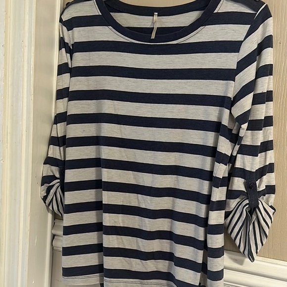 Blue and White Striped 3/4 Sleeve Blouse - Picture 6 of 9